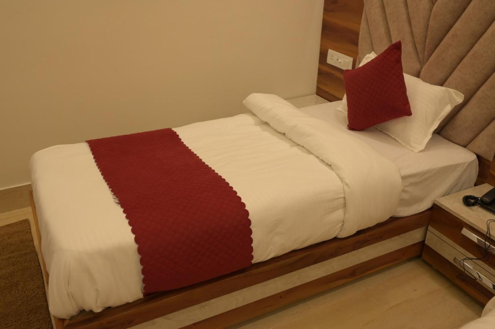Hotel Udit Inn Rudraprayag Экстерьер фото